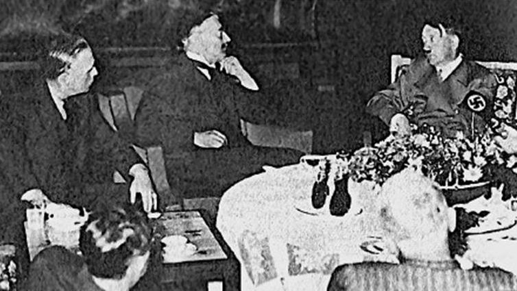 ribbentrop-chamberlain-hitler